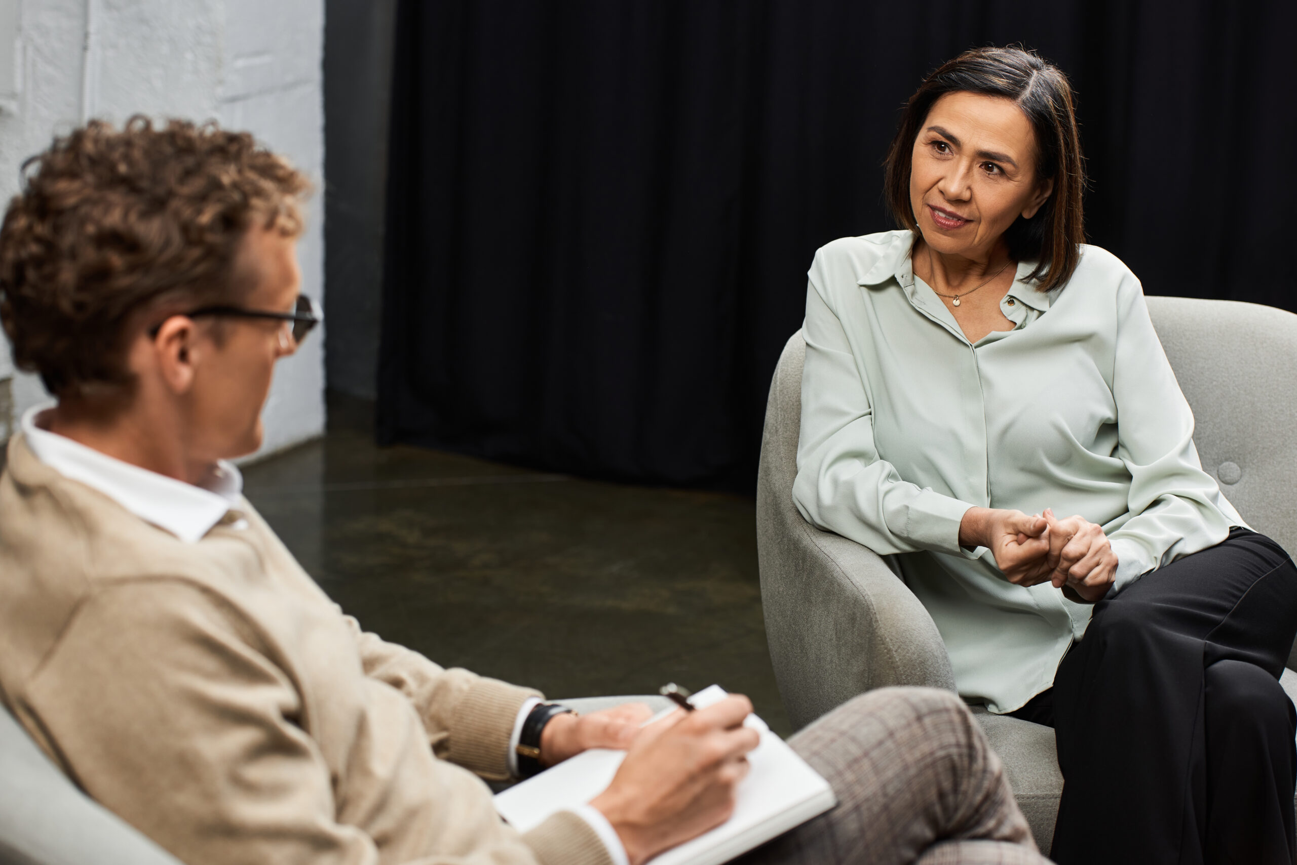 EMDR Therapy for Trauma & Anxiety: How It Works & Benefits